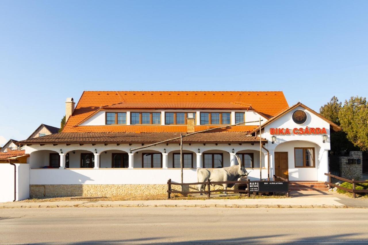 Oereghegyi Bika Panzio Bed and Breakfast Székesfehérvár Buitenkant foto