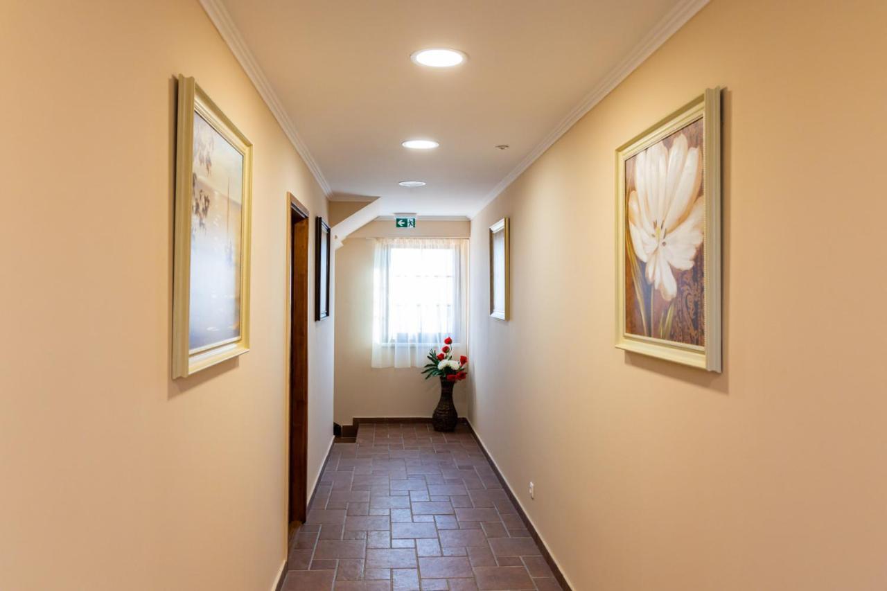 Oereghegyi Bika Panzio Bed and Breakfast Székesfehérvár Buitenkant foto